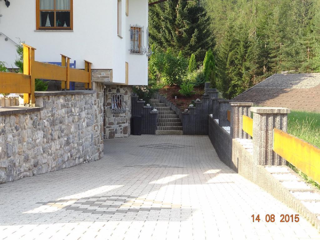 Alpen-Chalet Ehrwald Ruang foto