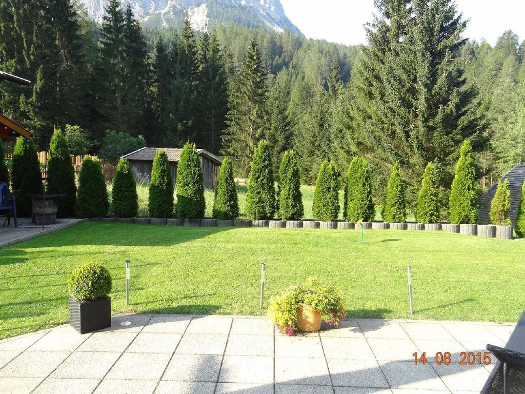 Alpen-Chalet Ehrwald Ruang foto