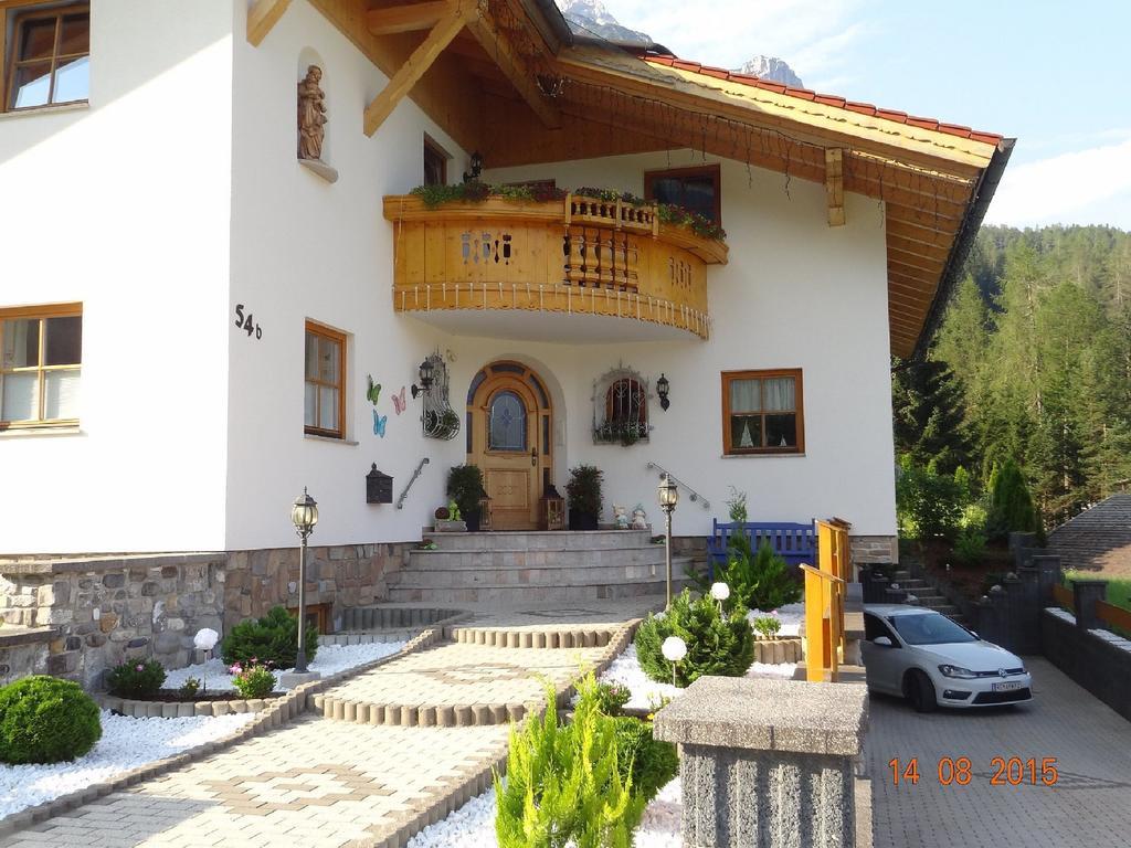 Alpen-Chalet Ehrwald Bagian luar foto