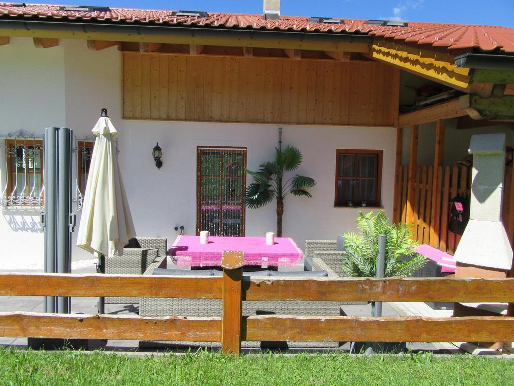 Alpen-Chalet Ehrwald Bagian luar foto