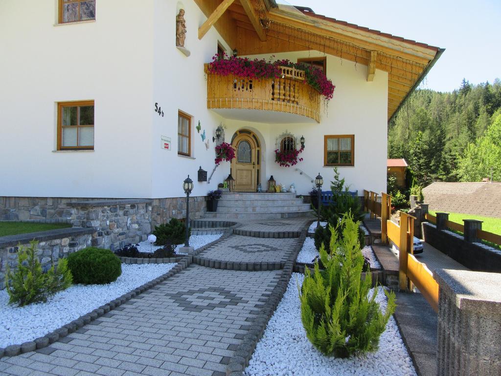 Alpen-Chalet Ehrwald Bagian luar foto
